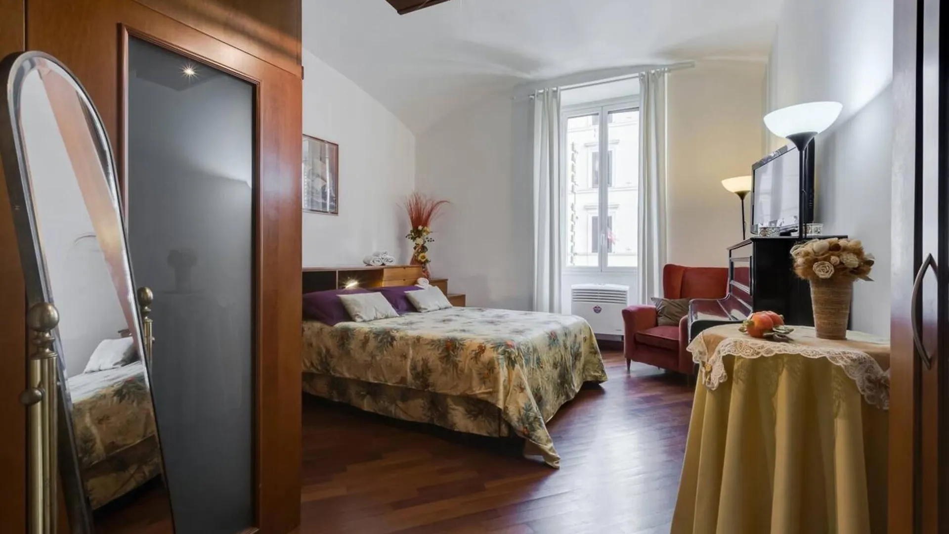 Modern Apartment In Central Rome With Balcony And View 0*,  Italy